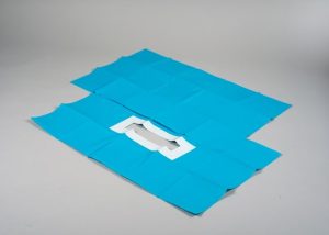 שדה סטר' לניתוח,50*30 ס"מ עם דבק וחור,מדיקפרו